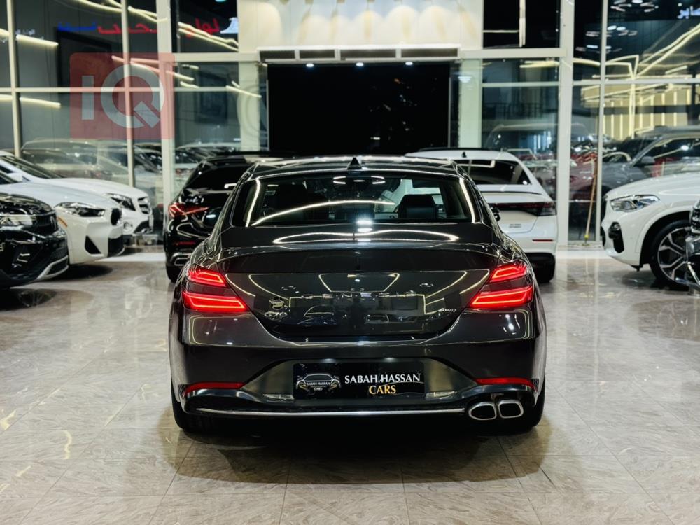 جنسس G70